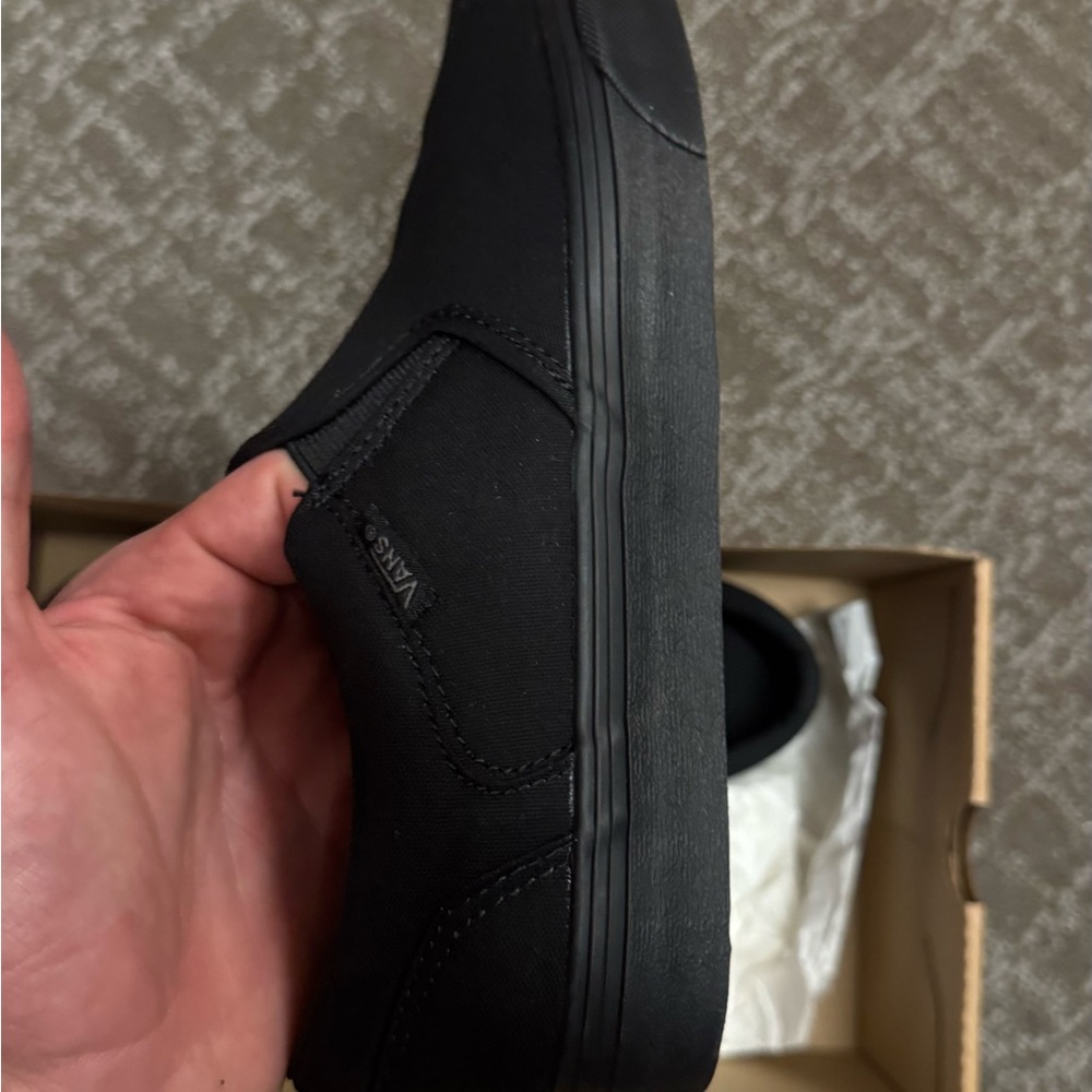 DM FOR SIZING Vans Men's Classic Black Slip-On Sneakers